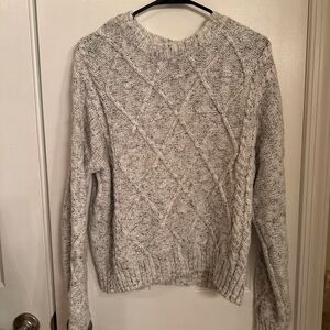 Time and Tru Light Gray Cable Knit Sweater